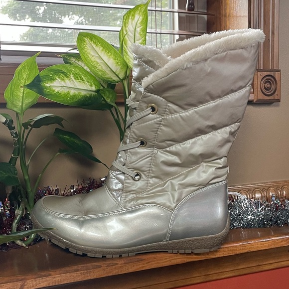 SPORTO JAMIE WATERPROOF LACE-UP WINTER BOOT. CHAMPAGNE FAUX FUR. SIZE 11W. - Picture 2 of 7